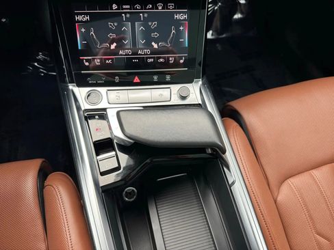 Used 2022 Audi e-tron Chronos w/ Chronos Package image 41