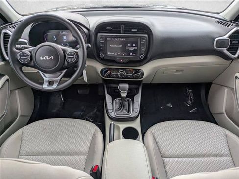 Used 2023 Kia Soul LX w/ Option Group 015 FWD image 16