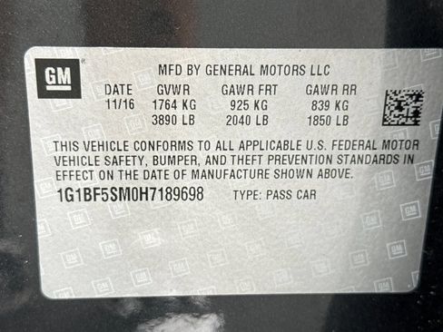 Used 2017 Chevrolet Cruze Premier FWD image 27