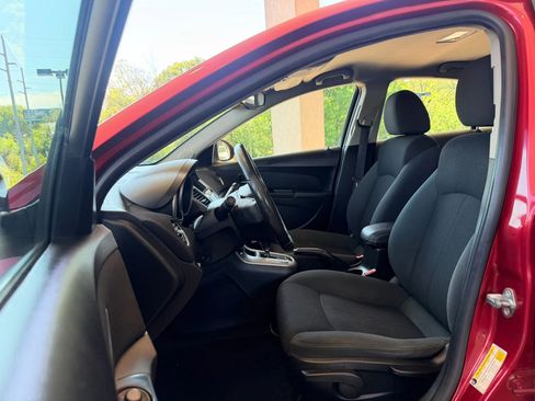 Used 2011 Chevrolet Cruze LT image 8