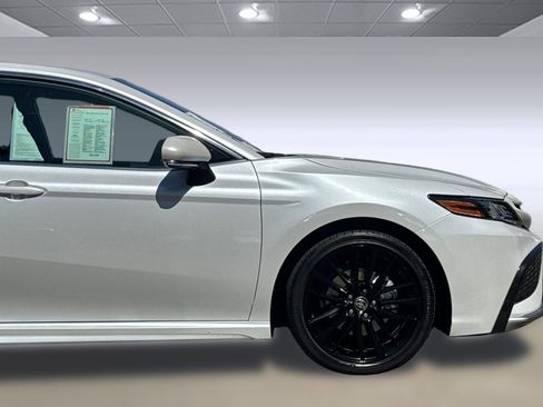 Certified 2022 Toyota Camry XSE FWD image 33