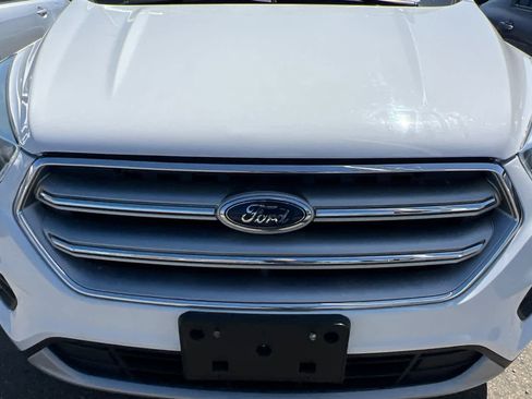 Used 2017 Ford Escape SE image 12