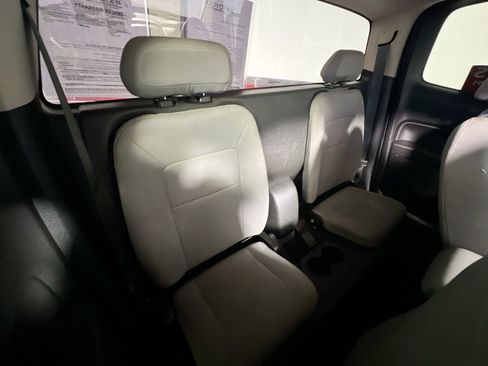 Used 2016 Chevrolet Colorado W/T w/ WT Convenience Package image 32