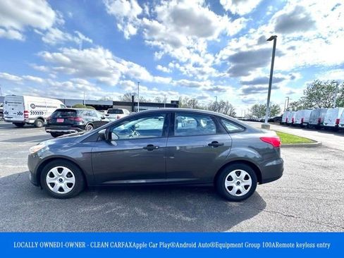Used 2017 Ford Focus S image 2