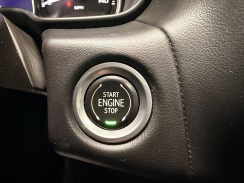 Used 2021 GMC Yukon SLT image 41