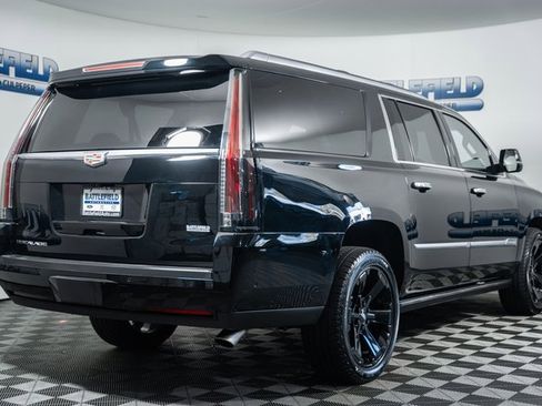 Used 2018 Cadillac Escalade ESV Platinum image 9