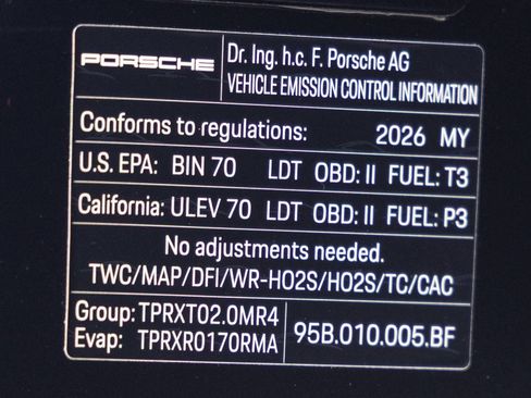 Certified 2026 Porsche Macan AWD/4WD image 36