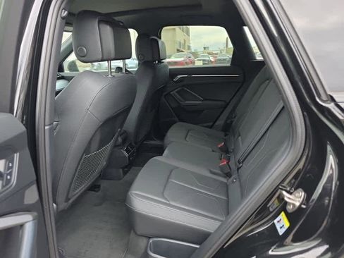 Used 2023 Audi Q3 2.0T Premium image 7