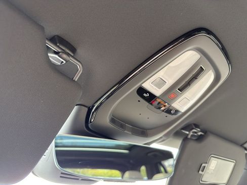 Certified 2025 Volvo XC90 B6 Plus image 28