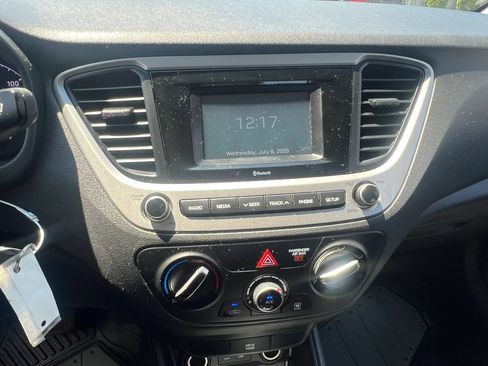 Used 2019 Hyundai Accent SE FWD image 18