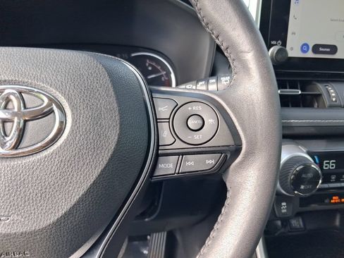 Used 2024 Toyota RAV4 XLE Premium FWD image 20