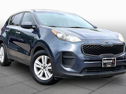 Used 2018 Kia Sportage LX image 3