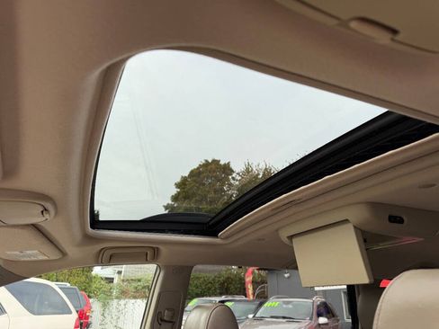 Used 2007 Toyota Sienna XLE image 17