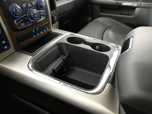 Used 2017 RAM 1500 Laramie AWD/4WD image 34