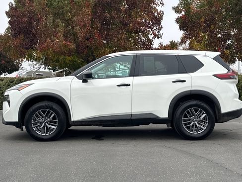 Certified 2024 Nissan Rogue S image 7