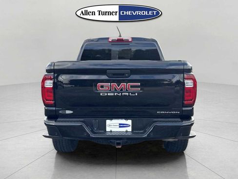 Used 2023 GMC Canyon Denali image 5