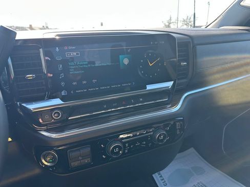 Used 2025 Chevrolet Silverado 2500 LT w/ Convenience Package AWD/4WD image 21