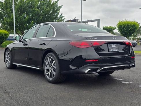 New 2026 Mercedes-Benz E 350 4MATIC Sedan image 4