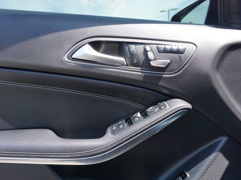 Certified 2019 Mercedes-Benz GLA 250 image 15