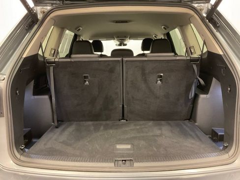 Used 2025 Volkswagen Atlas SE AWD/4WD image 9