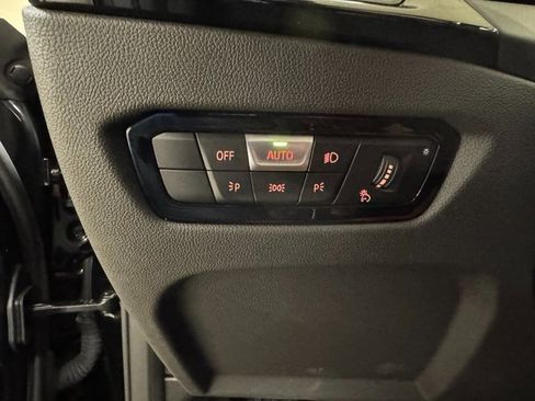 Used 2023 BMW 230i Coupe w/ Premium Package image 9