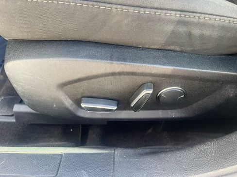 Used 2018 Ford Fusion SE FWD image 20