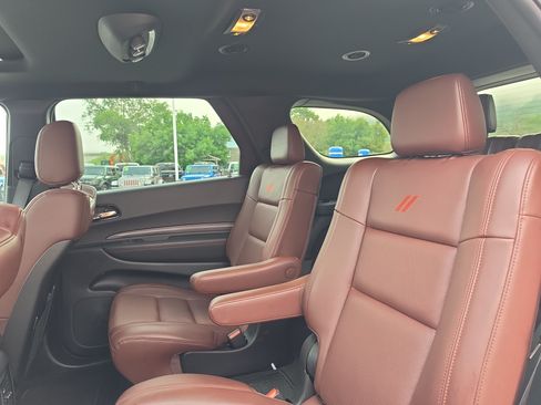 Used 2025 Dodge Durango GT AWD/4WD image 14