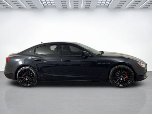 Used 2021 Maserati Ghibli RWD image 3
