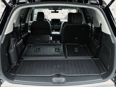 Certified 2023 Nissan Pathfinder Platinum image 21