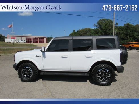 Used 2024 Ford Bronco Outer Banks AWD/4WD image 8