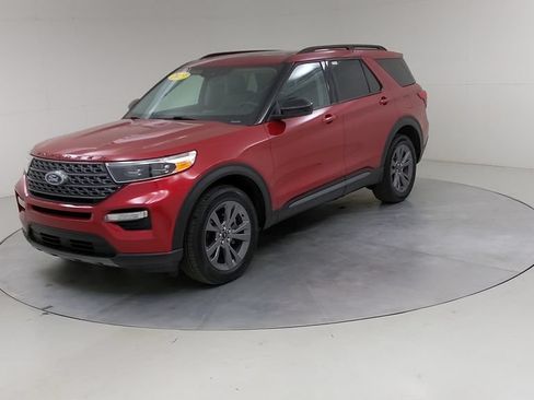 Certified 2023 Ford Explorer XLT w/ Equipment Group 202A AWD/4WD image 21