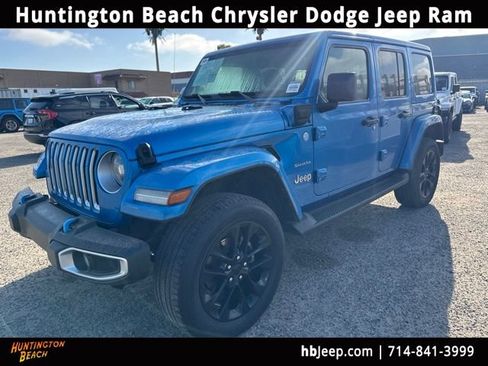Used 2022 Jeep Wrangler Unlimited Sahara AWD/4WD image 1