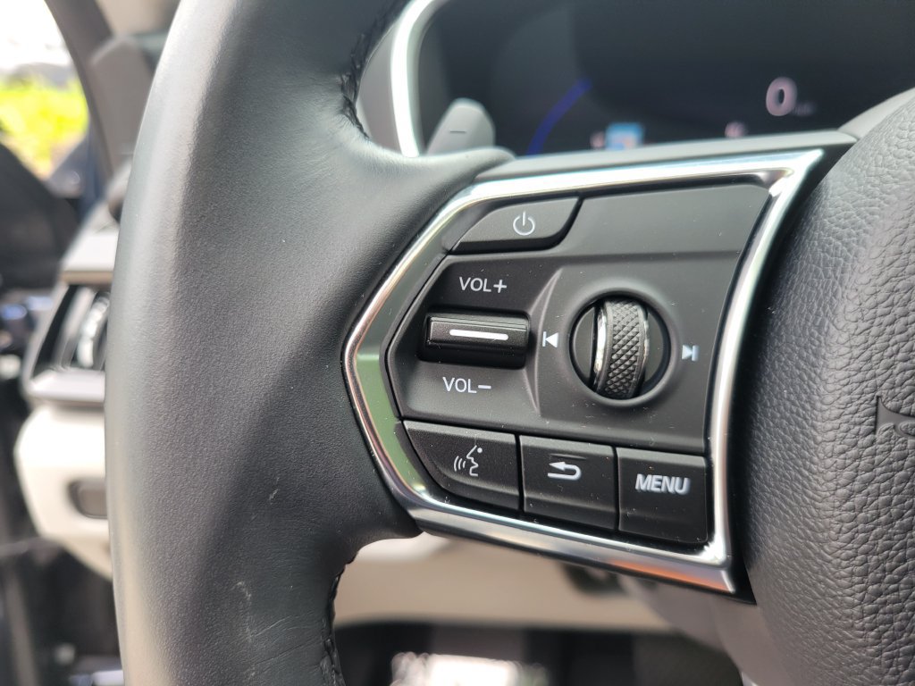 Used 2025 Acura MDX w/ Technology Package FWD image 25