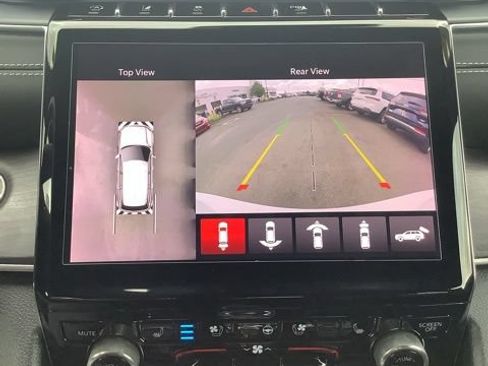 Certified 2023 Jeep Grand Cherokee Overland w/ Adv Protech Group III AWD/4WD image 33