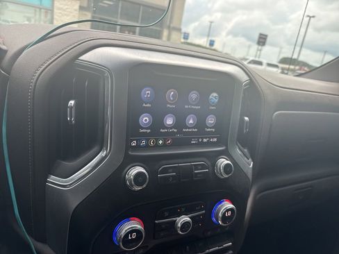 Used 2021 GMC Sierra 1500 SLT AWD/4WD image 16