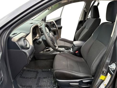 Used 2013 Toyota RAV4 XLE AWD/4WD image 9