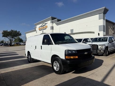 Used 2020 Chevrolet Express 2500 w/ Driver Convenience Package RWD image 36