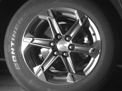 Used 2025 Chevrolet Blazer LT FWD image 13