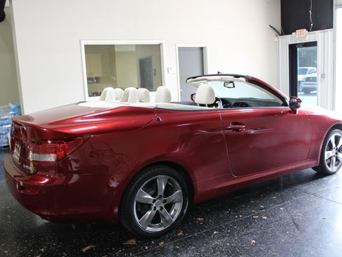 Used 2011 Lexus IS 350C RWD image 3