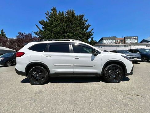 Used 2024 Subaru Ascent Onyx Edition AWD/4WD image 9