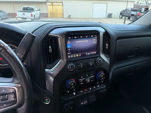 Used 2020 Chevrolet Silverado 2500 LT w/ Convenience Package image 13