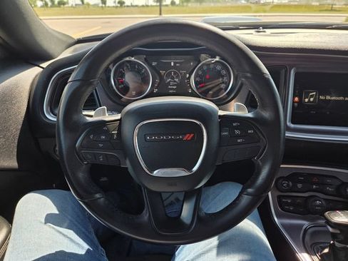 Used 2016 Dodge Challenger R/T RWD image 18