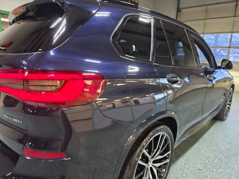 Used 2019 BMW X5 xDrive50i w/ M Sport Package image 7
