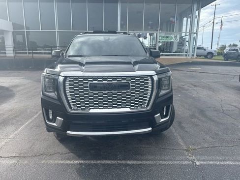 Used 2021 GMC Yukon Denali w/ LPO, Illumination Package AWD/4WD image 3