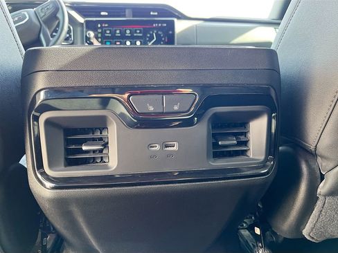 Used 2025 GMC Sierra 1500 AT4 w/ AT4 Premium Package AWD/4WD image 27
