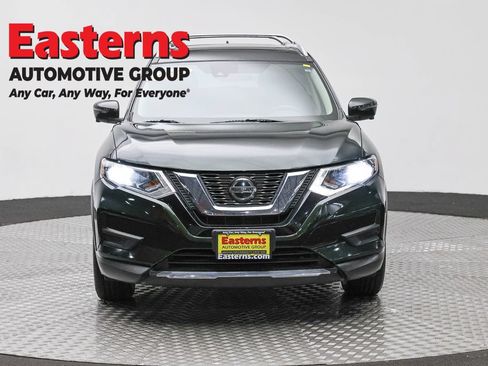 Used 2019 Nissan Rogue SV w/ Sun & Sound Touring Package AWD/4WD image 2
