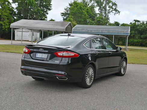 Used 2014 Ford Fusion Titanium FWD image 4