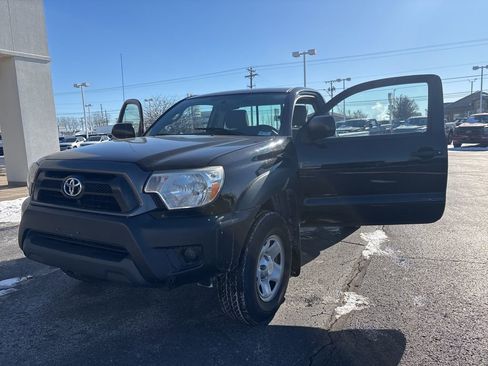 Used 2014 Toyota Tacoma Base image 16