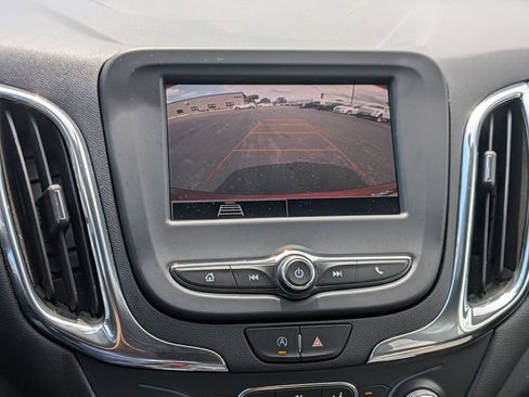 Used 2023 Chevrolet Equinox LT FWD image 16