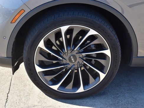 Used 2022 Lincoln Aviator Reserve w/ Equipment Group 201A image 9